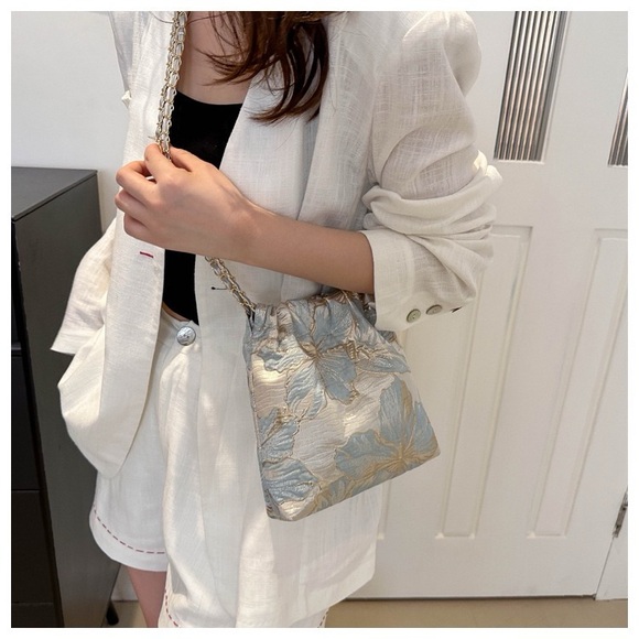 Versatile Casual Shoulder Bags High-capacity Commuter Crossbody Bucket Bag - Picture 1 of 13